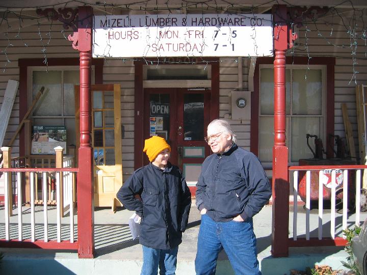 IMG_4921.jpg - Mizel Hardware in Kensington is an old-style lumber yard.